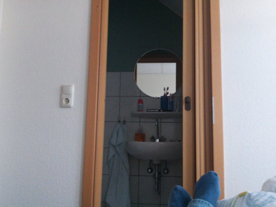Blick vom Bett ins Bad Pension Norddeich