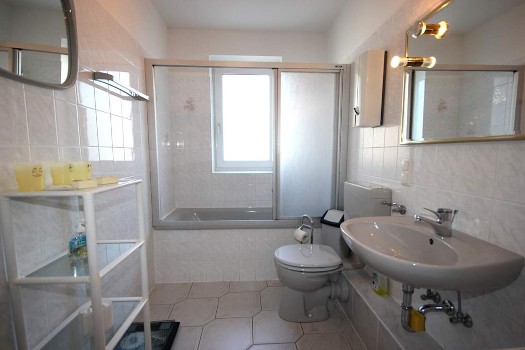 Zimmer Rujana Ferienwohnungen - Haus Anna