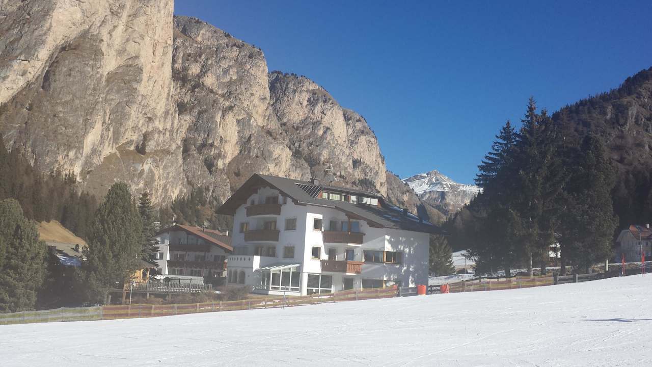 Direkt an der Skipiste Residence Villa Funtanes