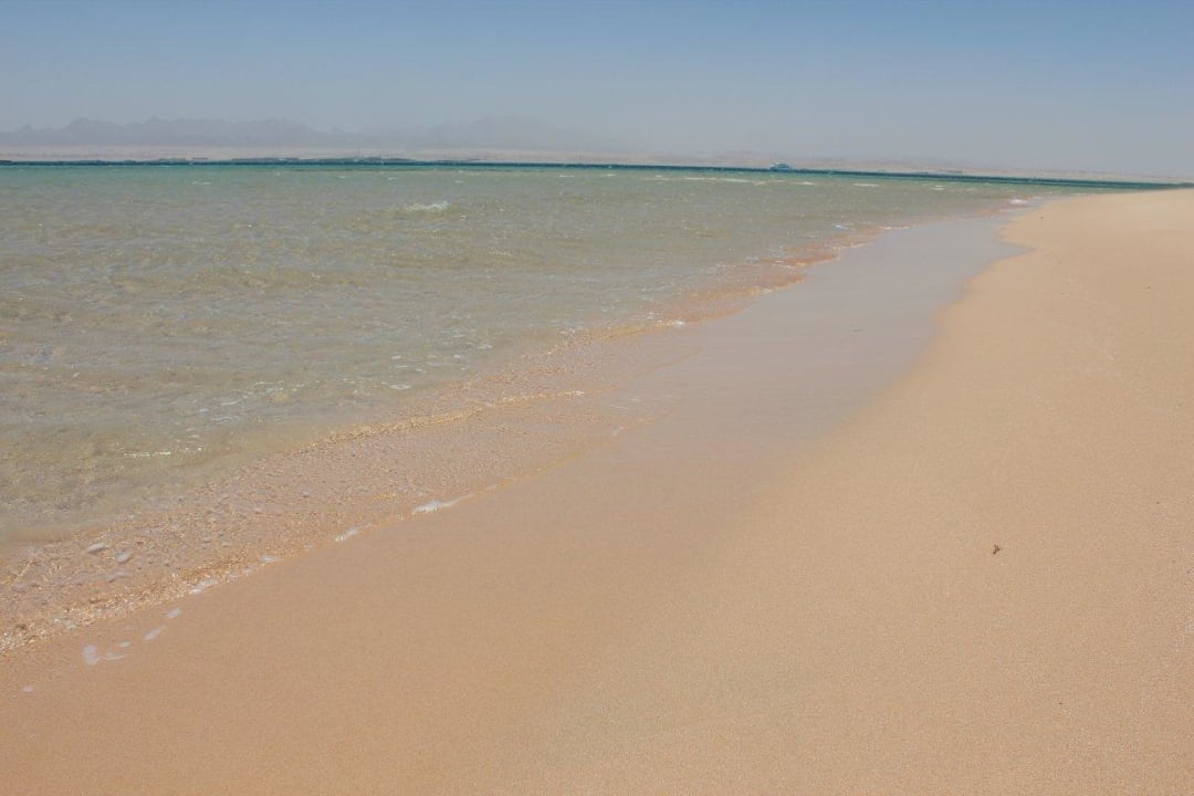 Die vorgelagerte Sandbank Hotel Sheraton Soma Bay Resort