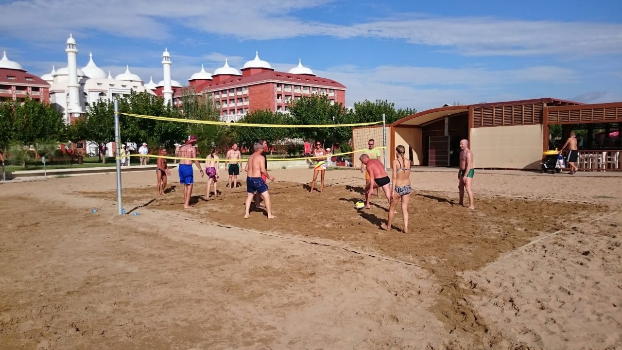 Volleyball Royal Taj Mahal Hotel