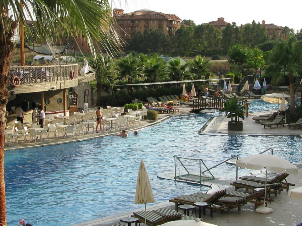 Der große Hauptpool Can Garden Resort