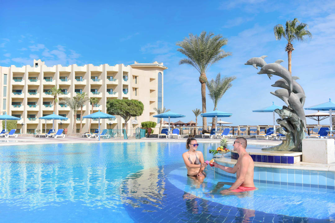 Pool Moreno Horizon Spa & Resort