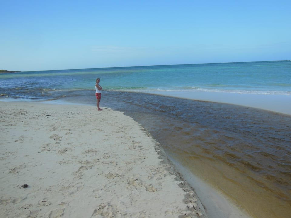 Abwasser wird ins Meer geleitet Sol Rio De Luna y Mares