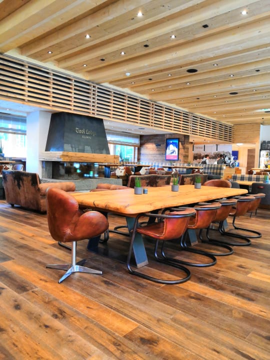 Lobby Tirol Lodge