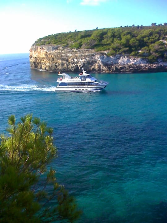 Hotelstrand mit Meer Flipflop Cala Romantica