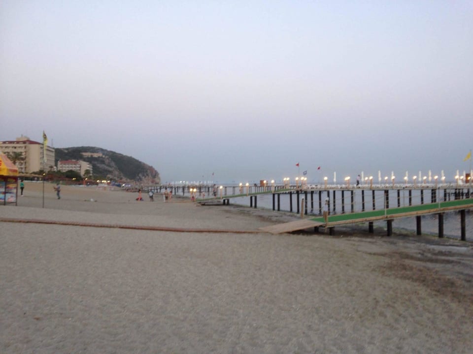 Kiesstrand Dizalya Palm Garden