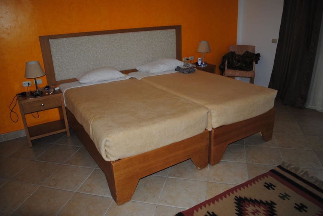 Doppelbett Hotel Gorgonia Beach Resort