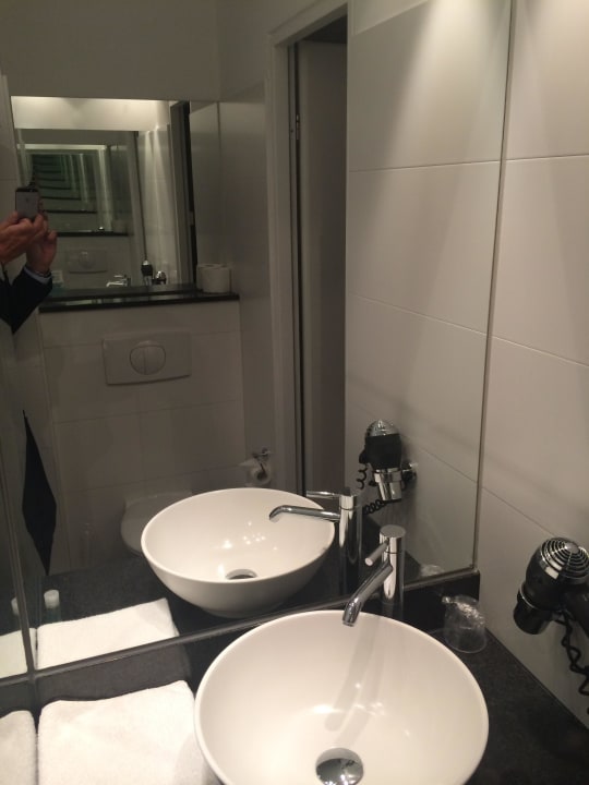 Badezimmer Motel One Frankfurt - East Side