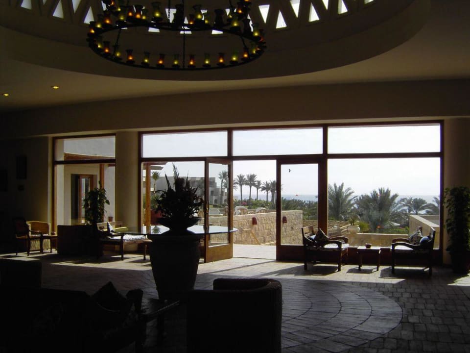 Blick aufs Meer aus der Lobby Fort Arabesque Resort, Spa & Villas