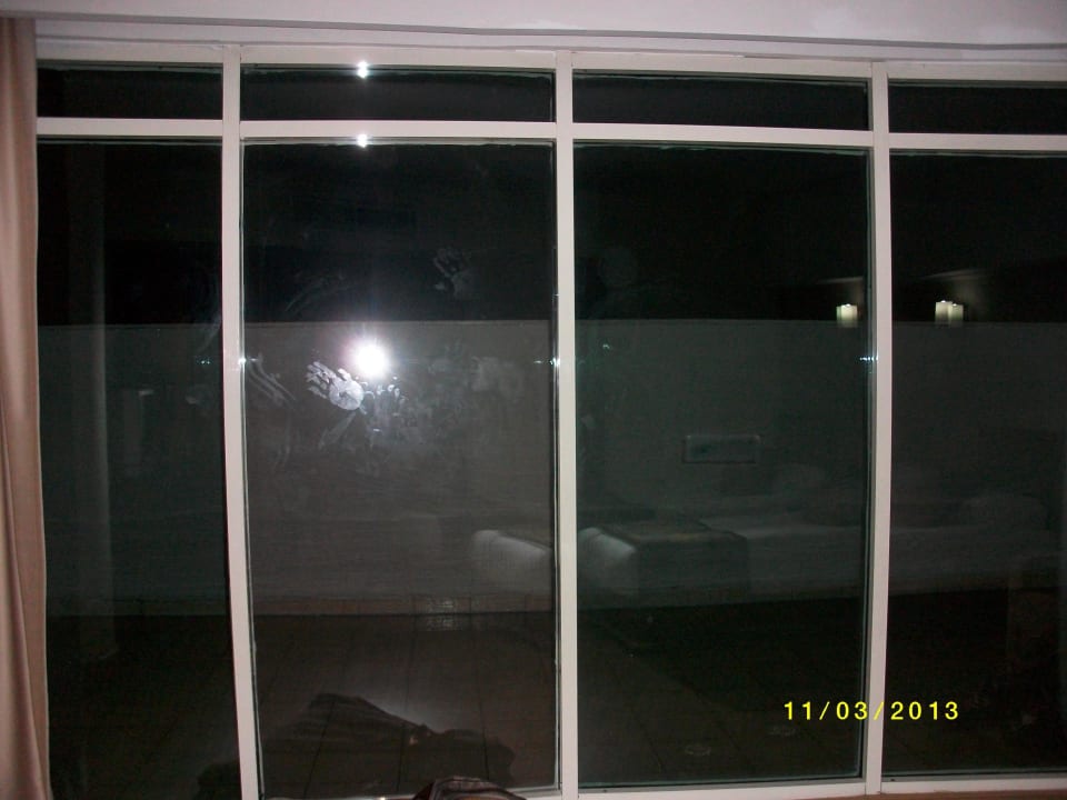 Dreckige Fensterfront - ohne Zugang zur Terrasse  Sherwood Exclusive Lara