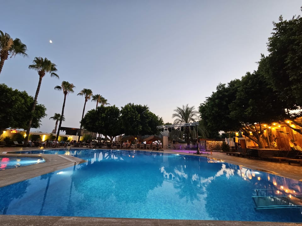 Pool Nerton Hotel - Erwachsenenhotel ab 16 Jahren