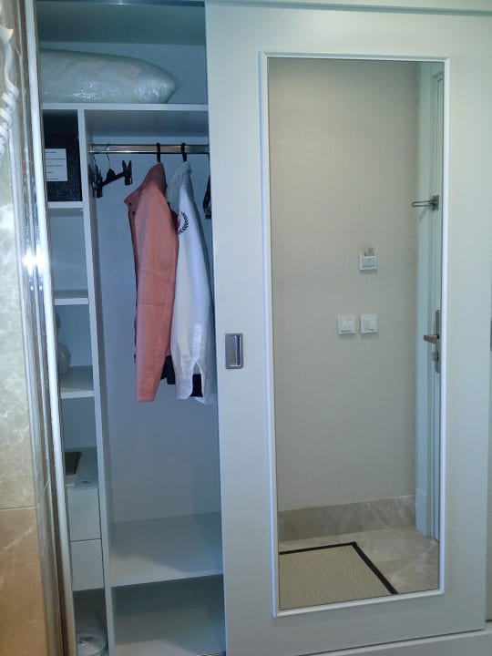 Geräumige Schrank.  Sentido Trendy Verbena Beach