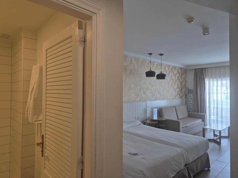 Zimmer Los Olivos Beach Resort