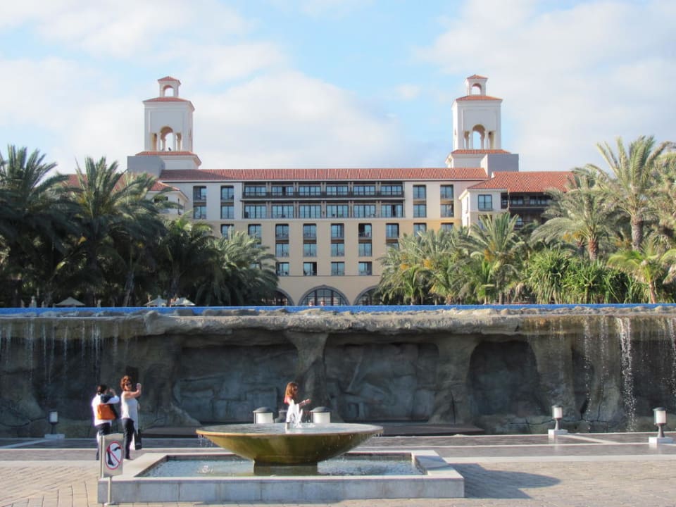 Rückwärtige Ansicht mit Poolbereich Lopesan Costa Meloneras, Resort & Spa