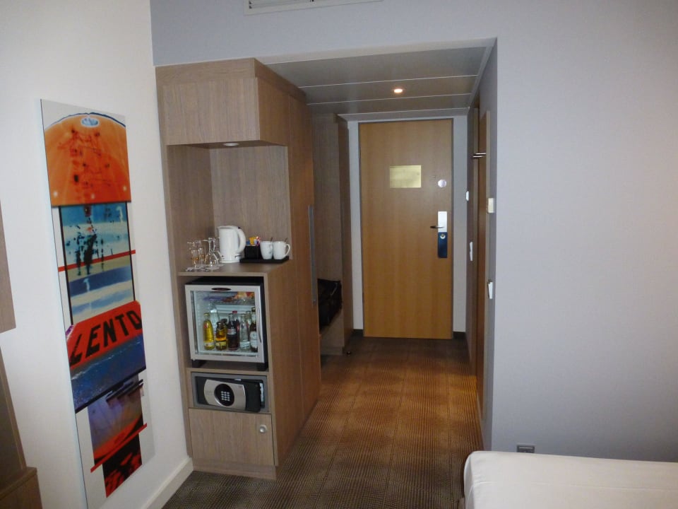 Eingang / Minibar Hotel Novotel Hannover