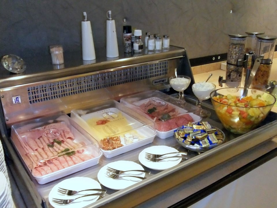 Zum Frühstück ... Landgasthaus Zum Köbes