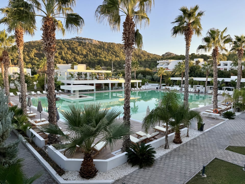 Pool White Dreams Resort & Anex