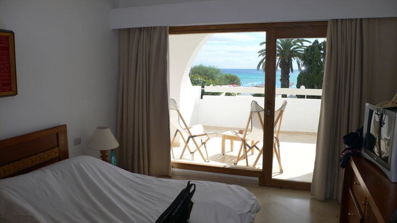 Ein Teil unseres Zimmers The Orangers Beach Resort and Bungalows