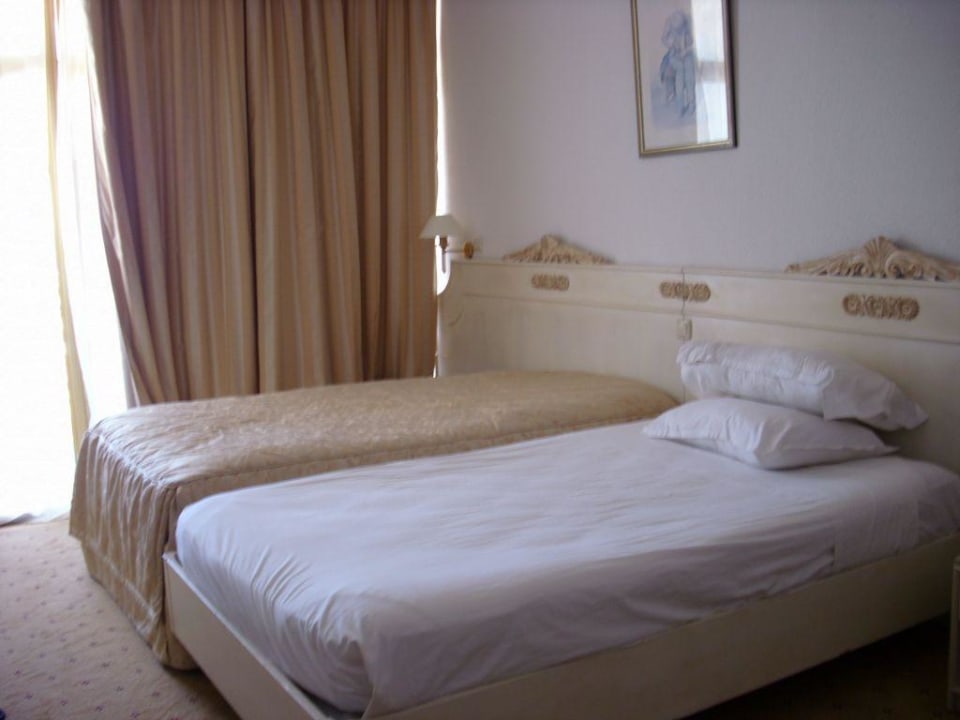 Stanza Hotel Amir Palace