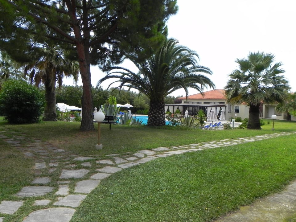 Garden Hotel Kalives Resort