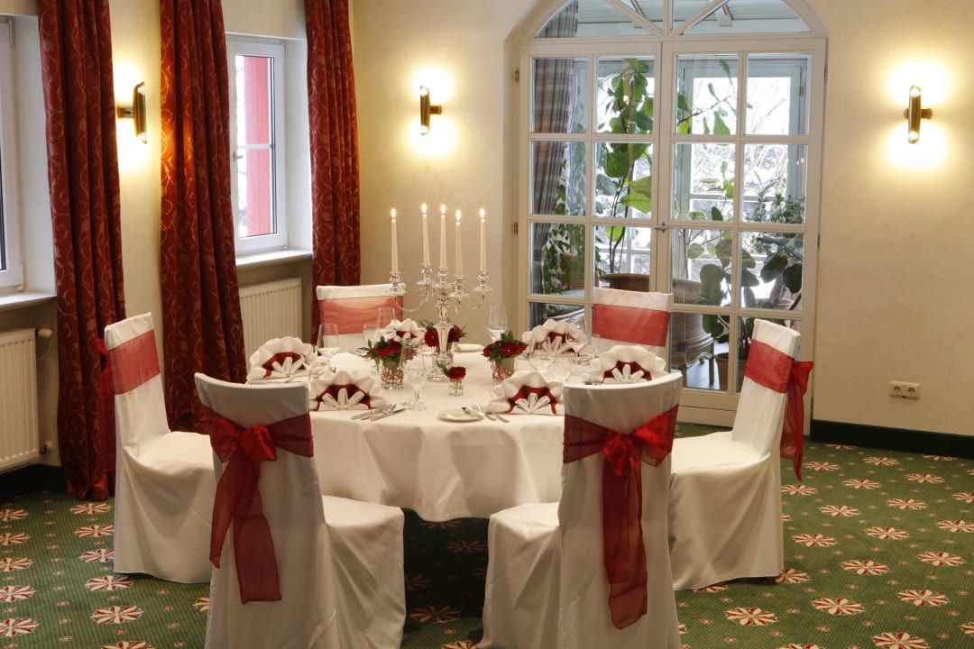 Festlicher Tisch Das Jagdhaus Waldidyll Hotel Bed & Breakfast