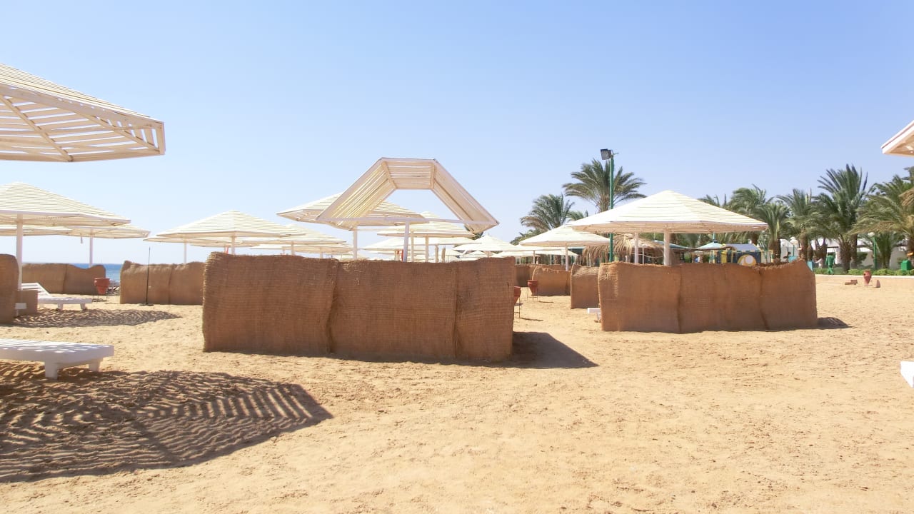 Strand Menaville Safaga