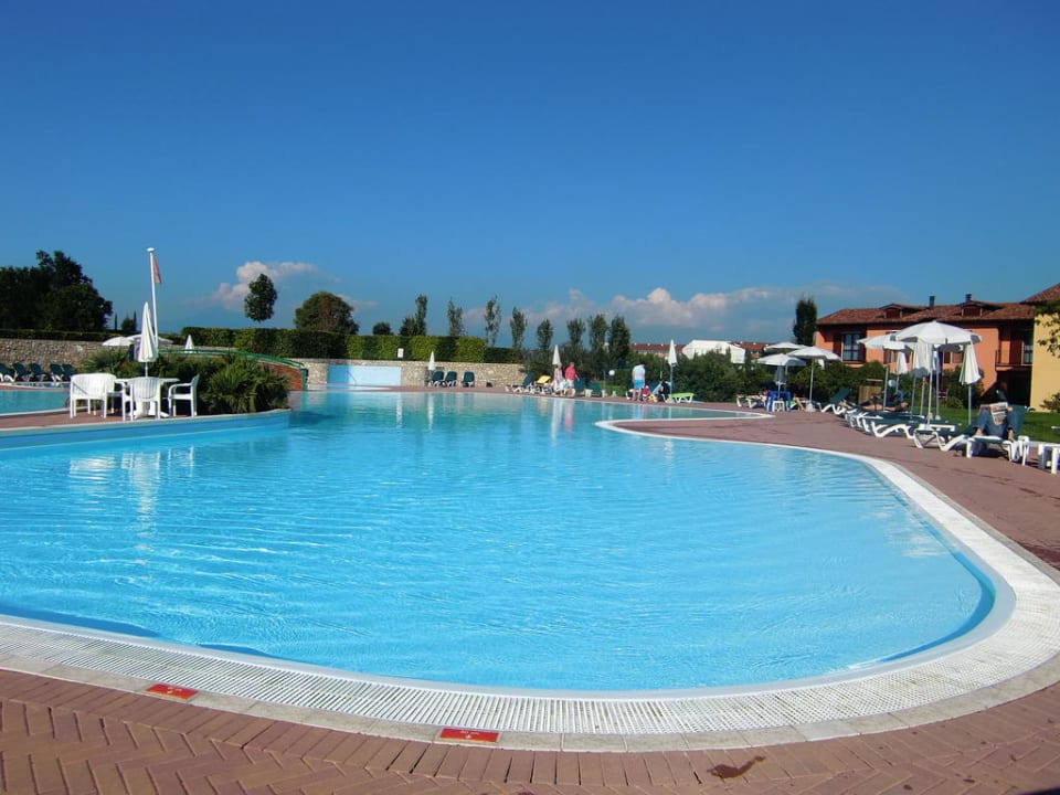 Schöner Pool Residence Eden