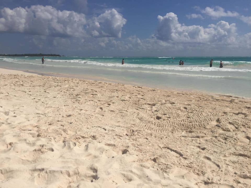 Strand vor dem Hotel Catalonia Royal Tulum Beach & Spa Resort - Adults only