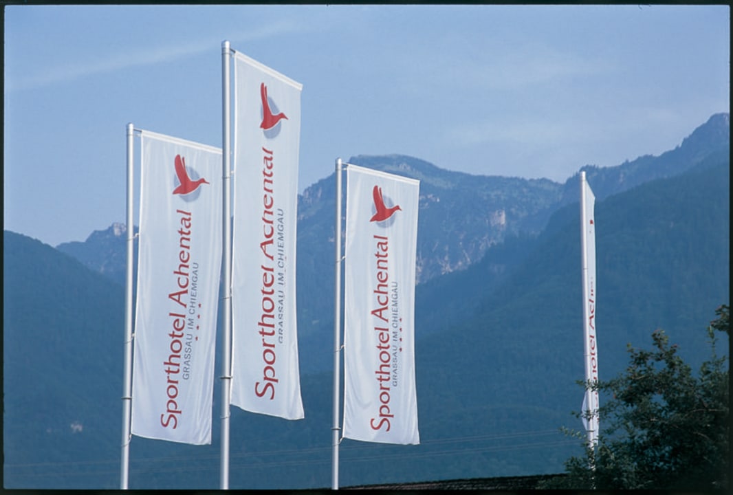 Sicht vom Hotelparkplatz aus Das Achental Resort