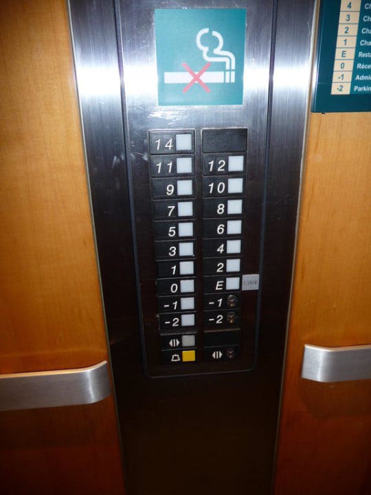 Aufzug ohne 13. Stock Hotel Ibis Paris La Défense Centre