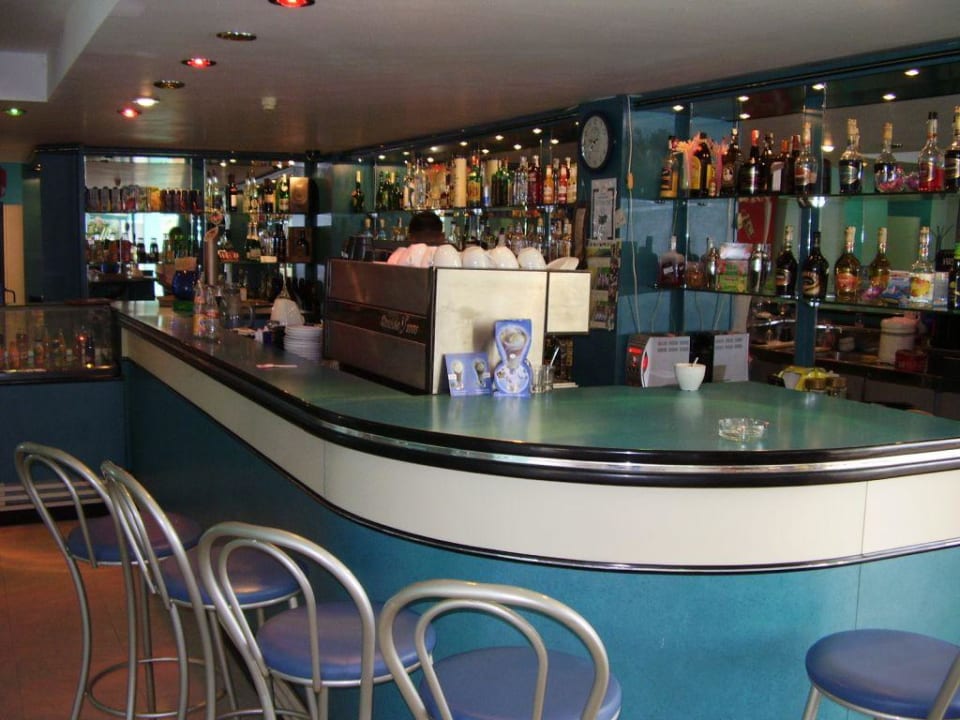 Bar - innen Hotel Zefir Beach