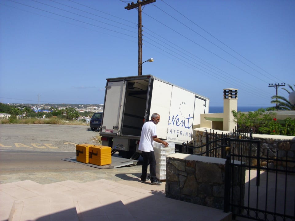 Catering service Apartments Ida Village lll