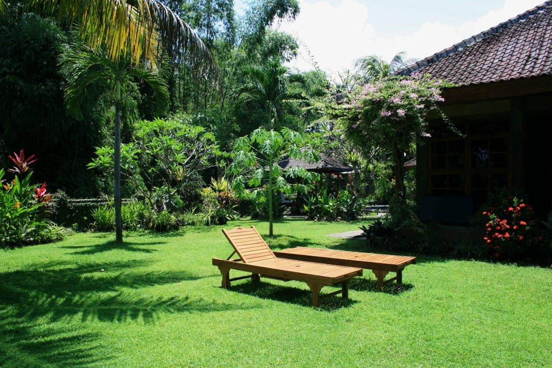 Blick auf den kleinen Bungalow Saraswati Holiday House