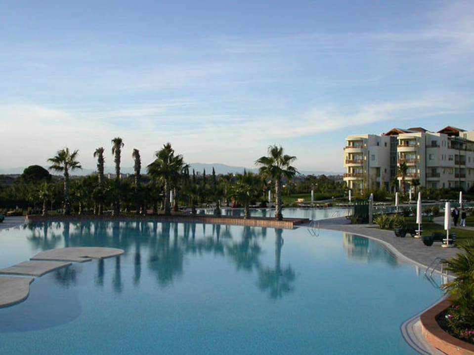 Pool Lara Barut Collection