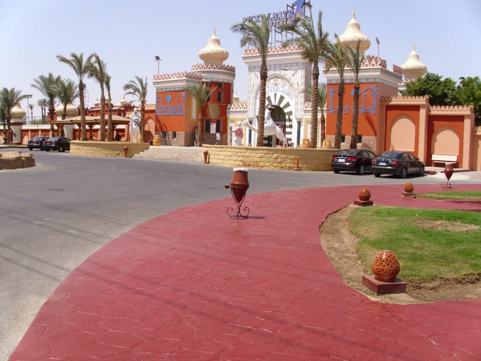 Eingang Pickalbatros Alf Leila Wa Leila Resort - Neverland Hurghada