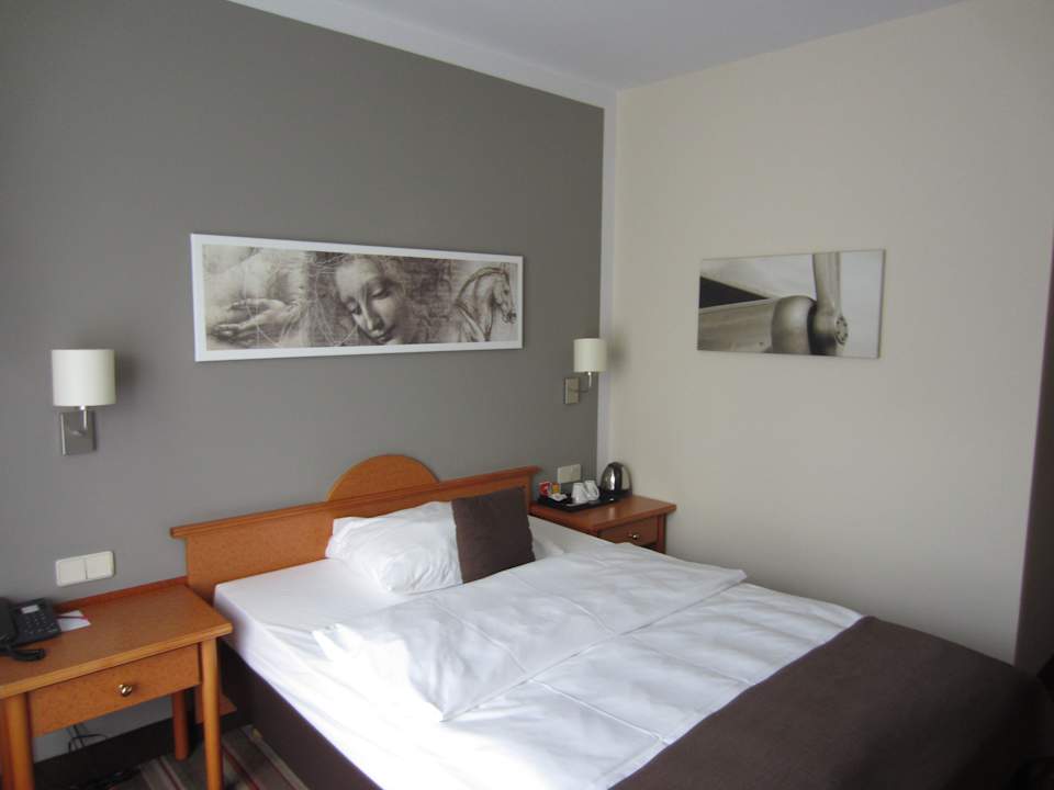 Impression Zimmer 265 Leonardo Hotel Hamburg Airport