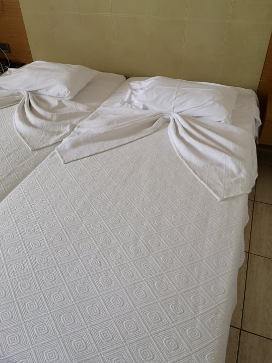 Zimmer Caravia Beach Hotel