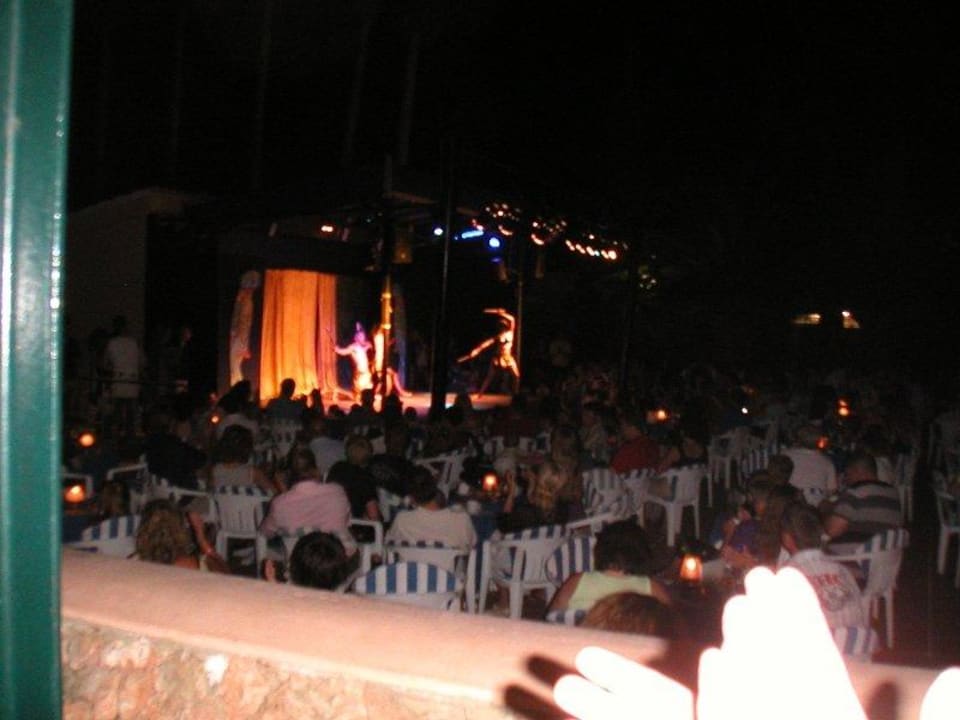 Abendvorstellung Hipotels Mediterraneo Club