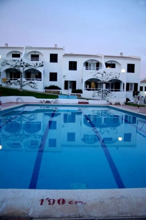 Noch mal abends am Pool Playa Parc Apartments