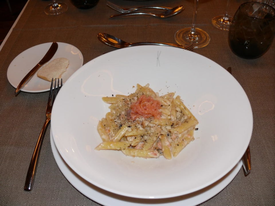 "Pennette" mit Vodka, ger. Lachs, Milchcreme Hotel Kristal Palace - TonelliHotels