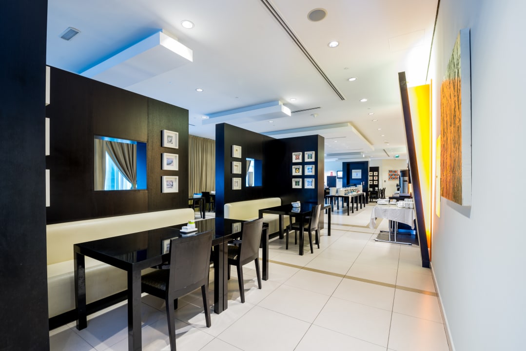 Gastro Hotel Holiday Inn Express Dubai Internet City