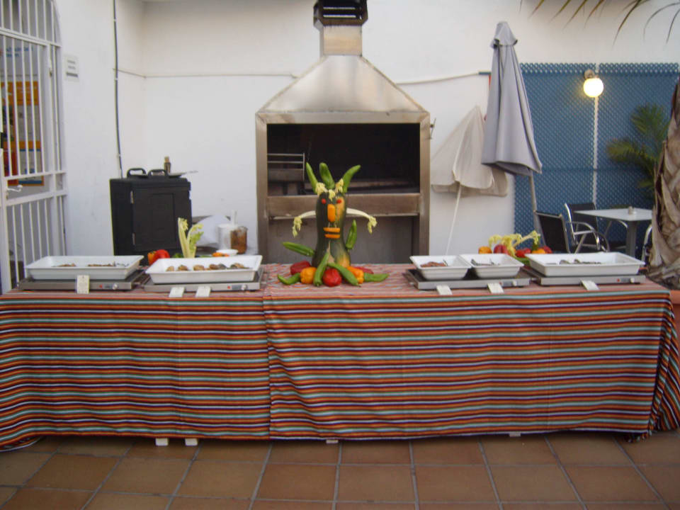 BBQ-Abend...sehr dekorativ... LABRANDA Bahía y Villas Fañabé