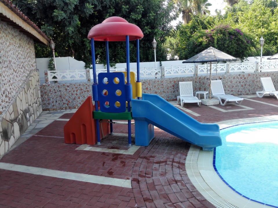 Pool-Landschaft von Defne Ana Hotel Defne Ana