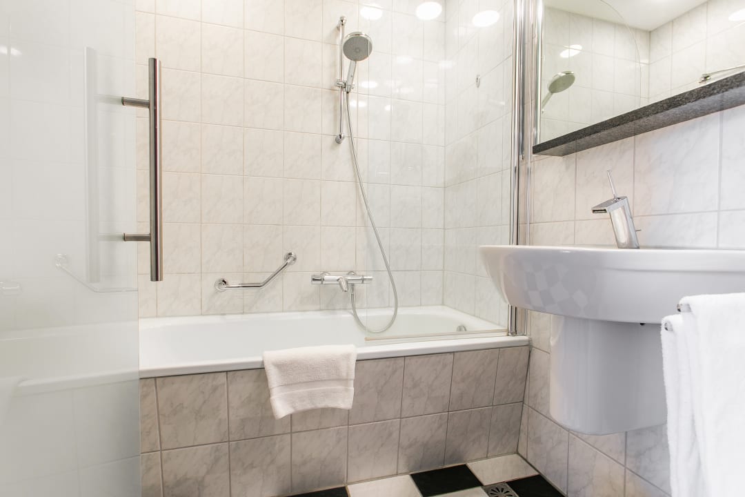 Zimmer Golden Tulip Hotel Central