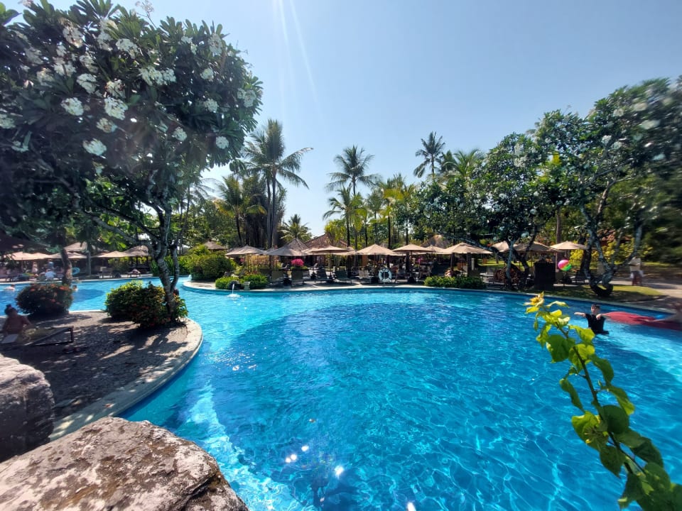 Pool Paradisus by Melia Bali