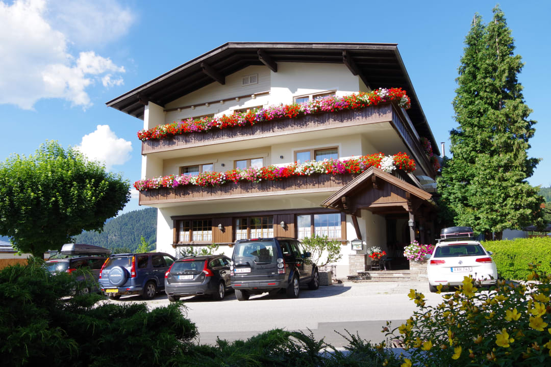 Außenansicht Angerer Alpine Suiten und Familienappartements Tirol