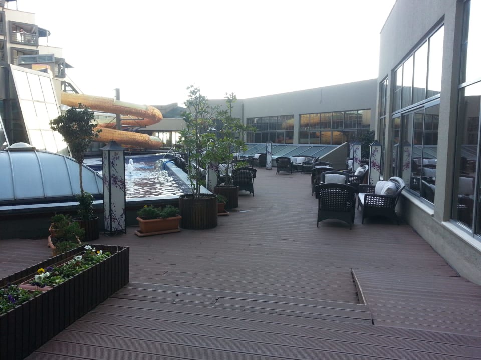 Aussenbereich bei der Lobby Limak Lara Deluxe Hotel & Resort