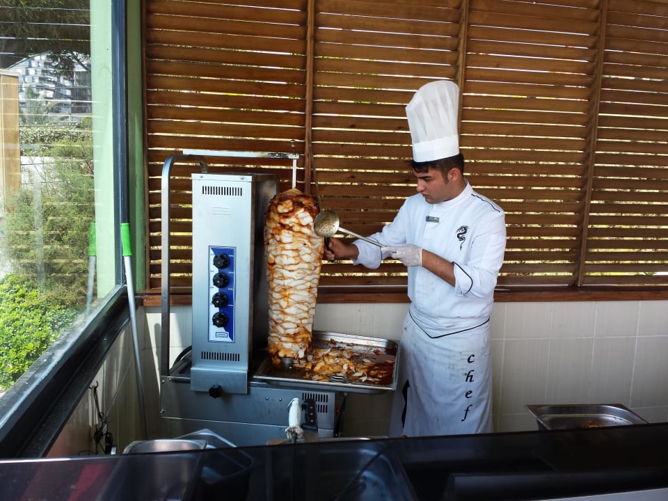 Lecker Döner am Strand Limak Lara Deluxe Hotel & Resort