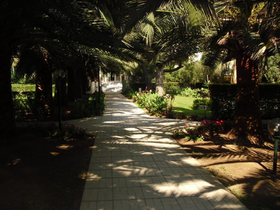 Gartenanlage Hotel Portes Beach